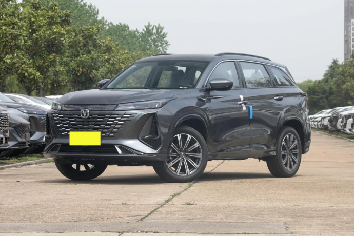 中型插混SUV只要9.98万?有这么便宜的蓝电E5,CS75PLUS怎么活?